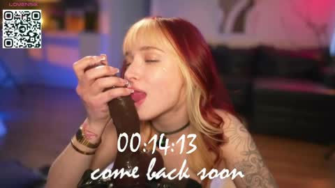 Snapshot of suk_ki chatting on 11, 5, 2026 Lika ginger Jessy blond online show from 11, 5, 2026