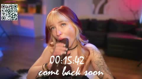 Snapshot of suk_ki chatting on 19, 5, 2026 Lika ginger Jessy blond online show from 19, 5, 2026