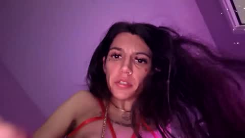 Snapshot of suki_with_the_good_coochie chatting on 8, 1, 2026 Asian and a white online show from 8, 1, 2026