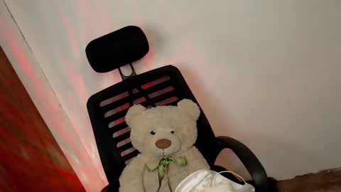 Snapshot of sultry_sirenxx chatting on 8, 3, 2025 sultry_sirenxx online show from 8, 3, 2025