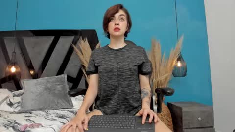 Snapshot of summerprints chatting on 10, 12, 2024 Summer online show from 10, 12, 2024