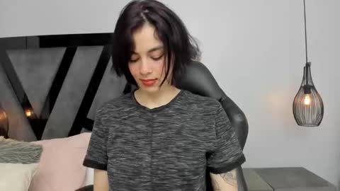 Snapshot of summerprints chatting on 6, 3, 2025 Summer online show from 6, 3, 2025