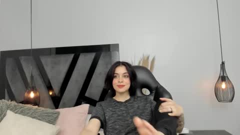 Snapshot of summerprints chatting on 6, 3, 2025 Summer online show from 6, 3, 2025