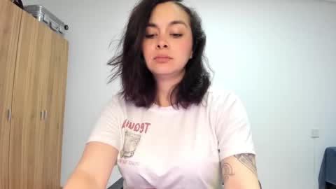 Summer online show from 19, 12, 2025