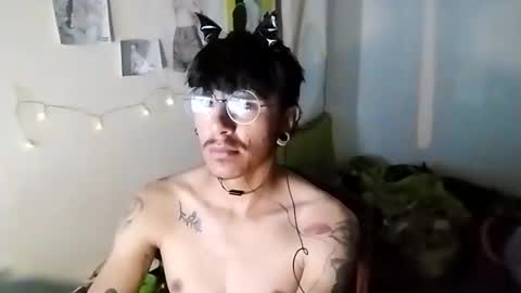 sun_apolo online show from 4, 1, 2025