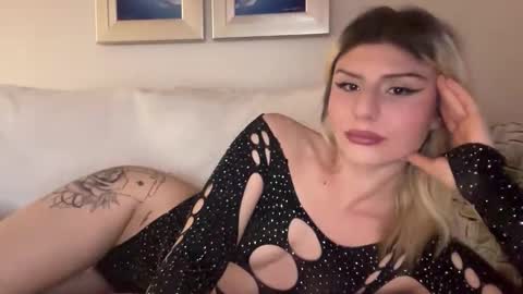 Snapshot of sun_flower00 chatting on 20, 5, 2026 Kate online show from 20, 5, 2026