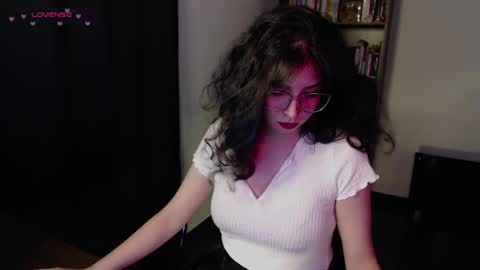 Snapshot of sunflower_uwu chatting on 10, 2, 2026 violetta online show from 10, 2, 2026