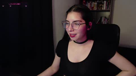 Snapshot of sunflower_uwu chatting on 17, 4, 2026 violetta online show from 17, 4, 2026
