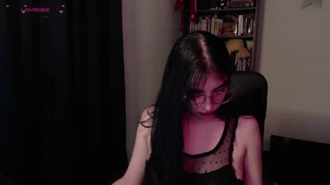 Snapshot of sunflower_uwu chatting on 11, 5, 2026 violetta online show from 11, 5, 2026