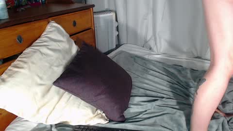 Snapshot of sunloveandwe chatting on 20, 1, 2025 Mistress Eve online show from 20, 1, 2025