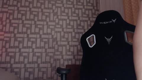 Snapshot of sunloveandwe chatting on 18, 10, 2025 Mistress Eve online show from 18, 10, 2025