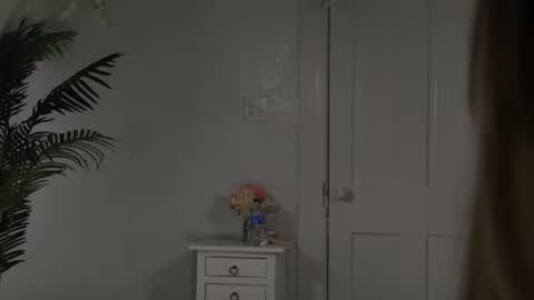 sunluscious online show from 11, 1, 2026