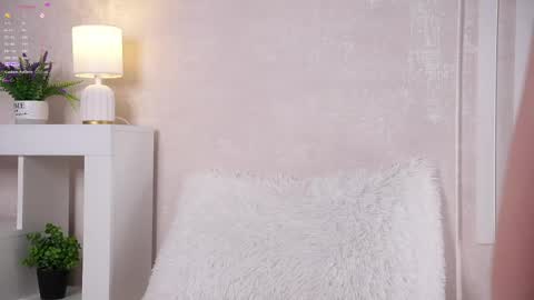 Snapshot of sunnmoonn chatting on 31, 5, 2026 Lily online show from 31, 5, 2026