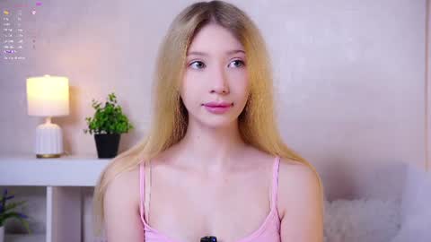 Snapshot of sunnmoonn chatting on 10, 6, 2026 Lily online show from 10, 6, 2026