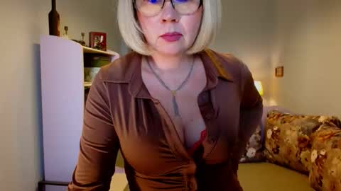 Sunny Katty online show from 13, 4, 2026