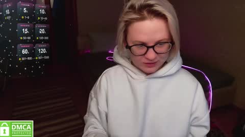 Snapshot of sunny_mood chatting on 7, 1, 2025 sunny mood online show from 7, 1, 2025