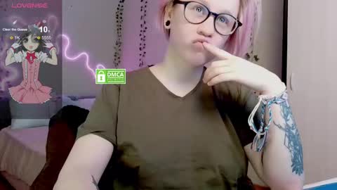 Snapshot of sunny_mood chatting on 18, 2, 2025 sunny mood online show from 18, 2, 2025