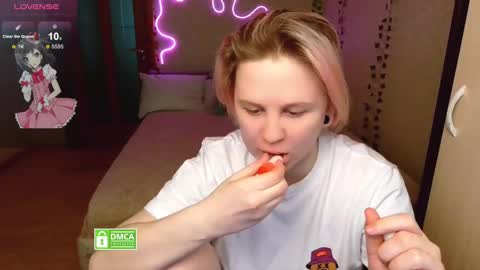 Snapshot of sunny_mood chatting on 26, 2, 2025 sunny mood online show from 26, 2, 2025