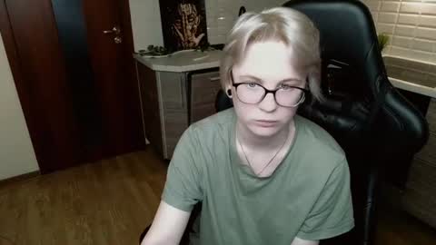 Snapshot of sunny_mood chatting on 21, 6, 2026 sunny mood online show from 21, 6, 2026