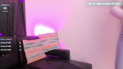 Snapshot of sunny_page chatting on 4, 4, 2026 Sunny Page online show from 4, 4, 2026