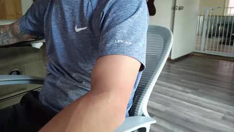 Snapshot of sunny_valentine chatting on 25, 10, 2025 sunny valentine online show from 25, 10, 2025