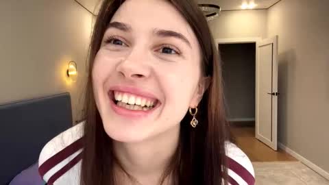 Snapshot of sunnyhathcox chatting on 3, 12, 2025 Christina online show from 3, 12, 2025