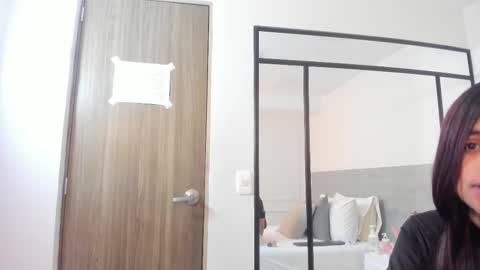 sunnywhitee online show from 12, 9, 2025