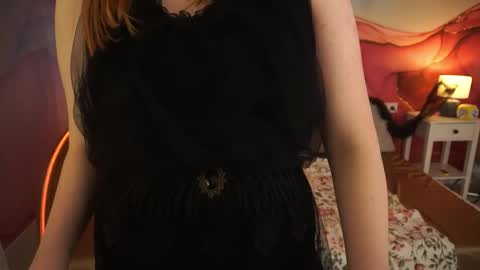 Snapshot of sunshinelolaa chatting on 25, 10, 2025 Lola online show from 25, 10, 2025