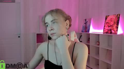 Snapshot of sunshinnneeee chatting on 6, 10, 2025 anna online show from 6, 10, 2025
