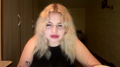 sunshinyflash online show from 5, 12, 2025