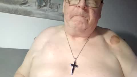 Snapshot of sunspotbaby chatting on 5, 7, 2026 Sunspotbaby online show from 5, 7, 2026