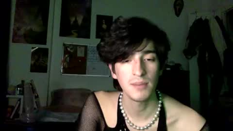 Snapshot of super_bttm chatting on 16, 12, 2025 super_bttm online show from 16, 12, 2025