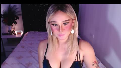 Snapshot of superh0tangelxx chatting on 13, 2, 2025 CARMINA online show from 13, 2, 2025