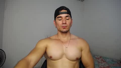 Snapshot of supermen_03 chatting on 4, 11, 2025 jhosh online show from 4, 11, 2025