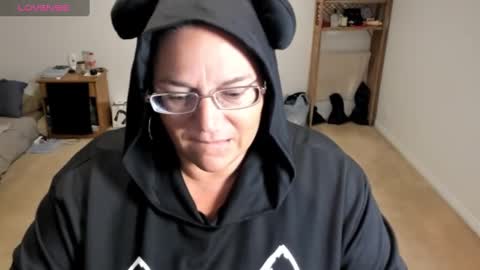 Snapshot of supervagtastic chatting on 1, 10, 2025 Supervagtastic online show from 1, 10, 2025