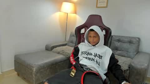 Snapshot of supreme_badboy2 chatting on 7, 8, 2026 supreme_badboy2 online show from 7, 8, 2026