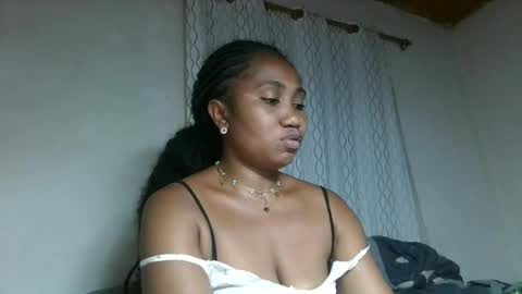 Snapshot of surbelle chatting on 4, 7, 2026 surbelle online show from 4, 7, 2026