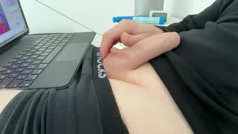 surfstar81 online show from 10, 9, 2025