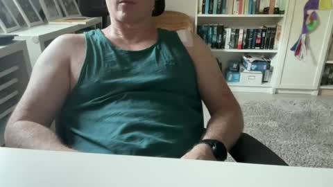 Snapshot of surfstar81 chatting on 20, 6, 2026 surfstar81 online show from 20, 6, 2026