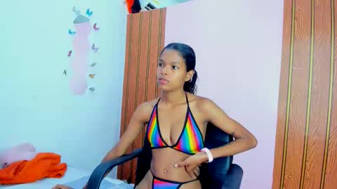 Snapshot of surifoster chatting on 26, 5, 2026 suri online show from 26, 5, 2026