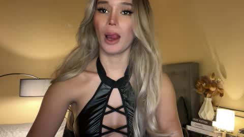 Mia online show from 4, 11, 2025