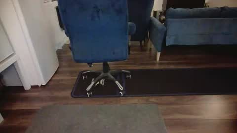 Snapshot of surrey345 chatting on 28, 9, 2025 Steve online show from 28, 9, 2025