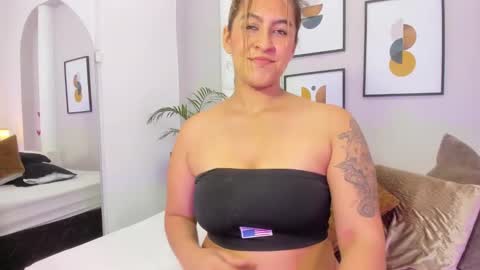 Snapshot of susana_garciia1 chatting on 23, 10, 2025 Susana online show from 23, 10, 2025