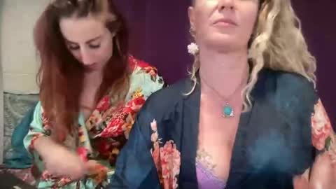 Snapshot of susieandlacey chatting on 14, 6, 2026 Susie and Lacey online show from 14, 6, 2026