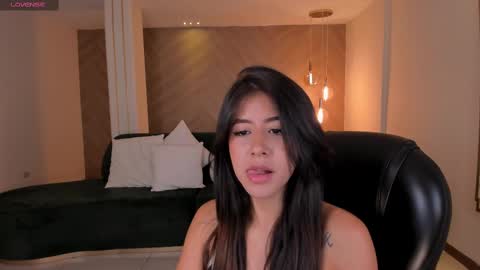 Snapshot of sussanelliot chatting on 17, 2, 2025 Sussan online show from 17, 2, 2025