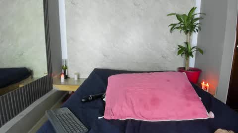 Snapshot of sussanmilf_ chatting on 15, 2, 2025 sussanmilf online show from 15, 2, 2025