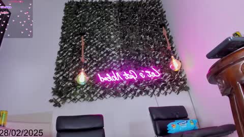 Snapshot of sussy_hots chatting on 28, 2, 2025 Sussy online show from 28, 2, 2025