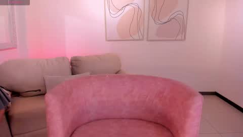 Sussy Bell online show from 2, 10, 2025