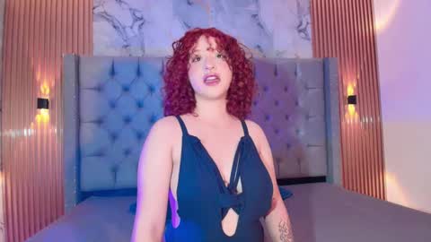 Snapshot of suxan_white chatting on 24, 9, 2025 suxan_white online show from 24, 9, 2025