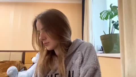 Emila online show from 16, 4, 2026